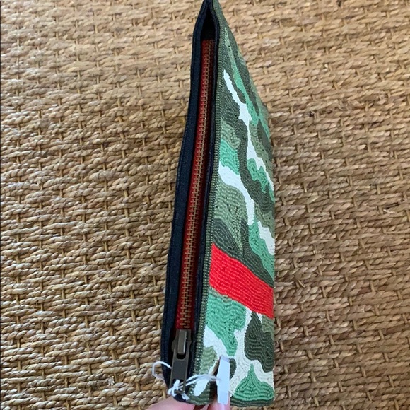 Camo Beaded Clutch - Picture 3 of 3